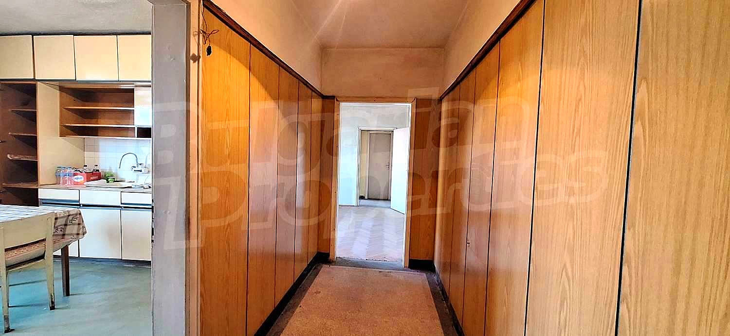 Gallery Picture 10