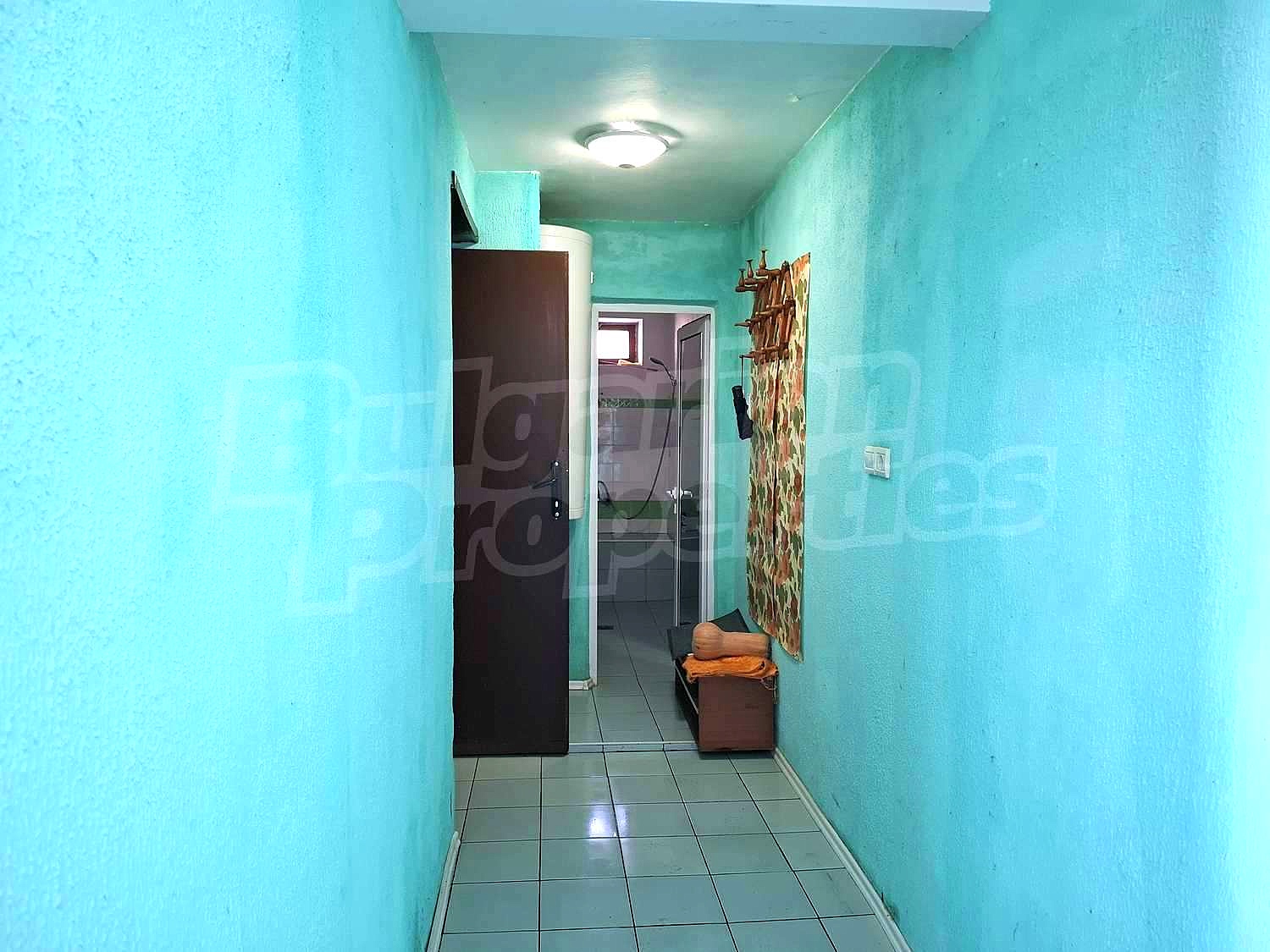 Gallery Picture 28