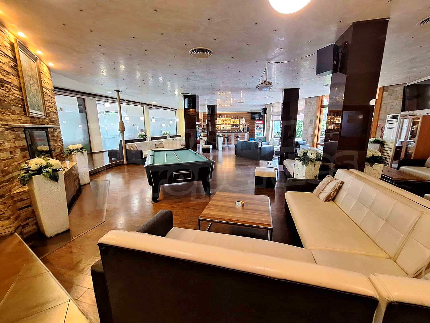 Gallery Picture 18