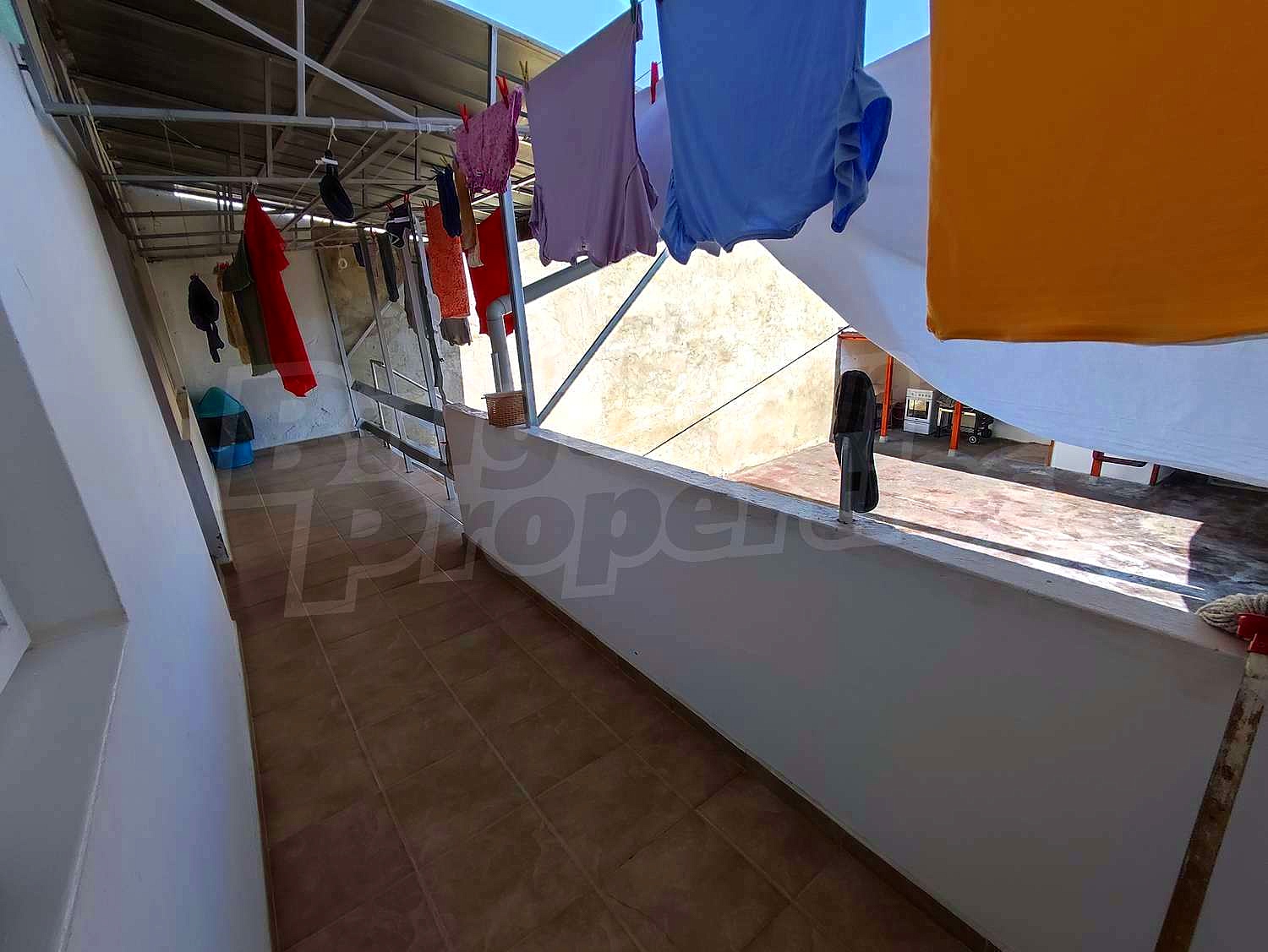 Gallery Picture 16