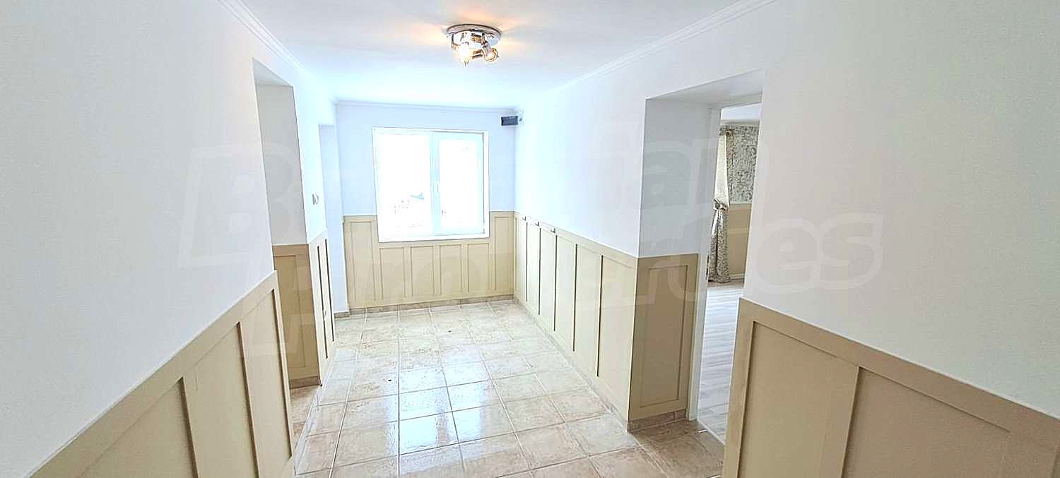 Gallery Picture 5