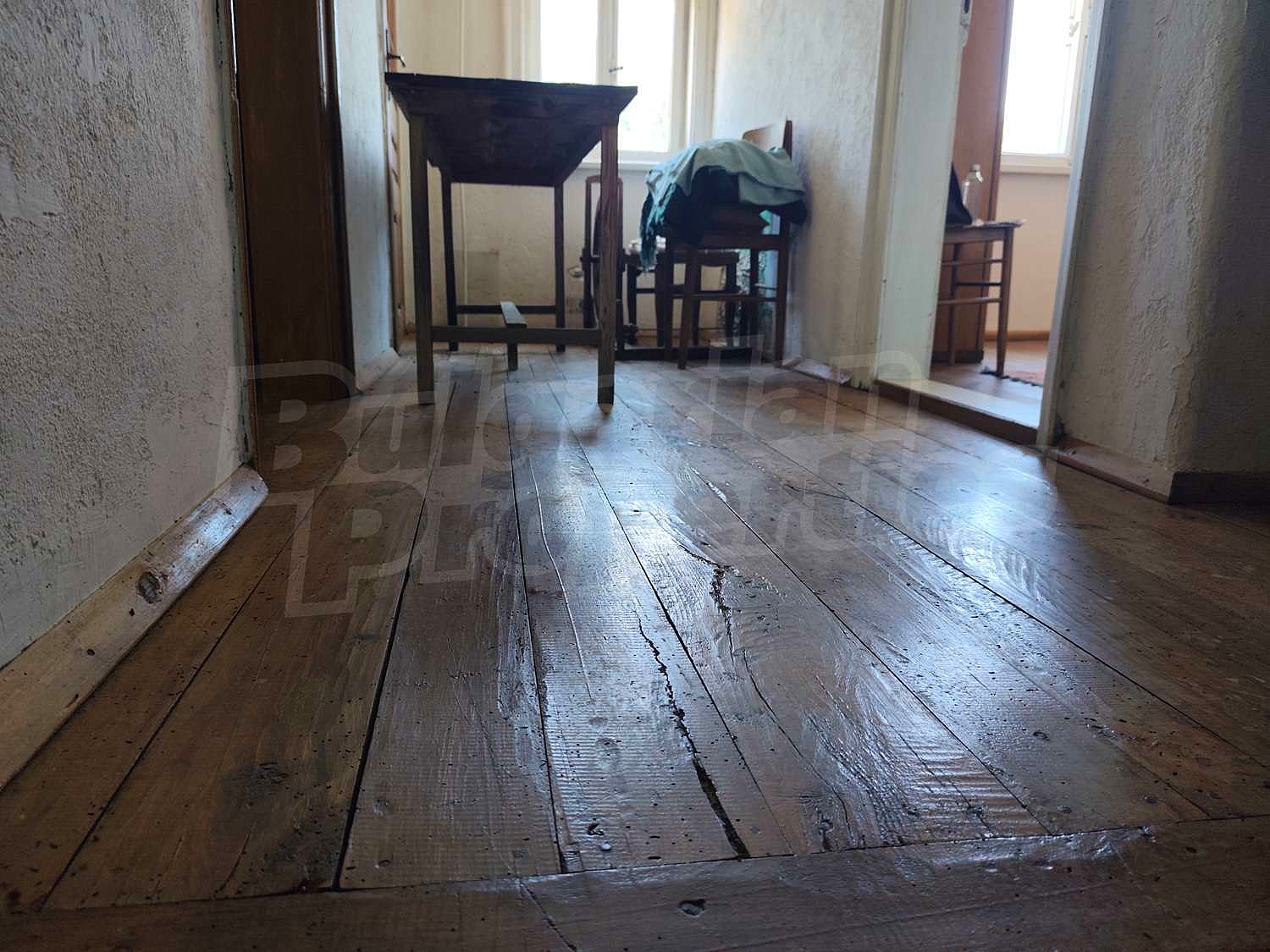 Gallery Picture 4