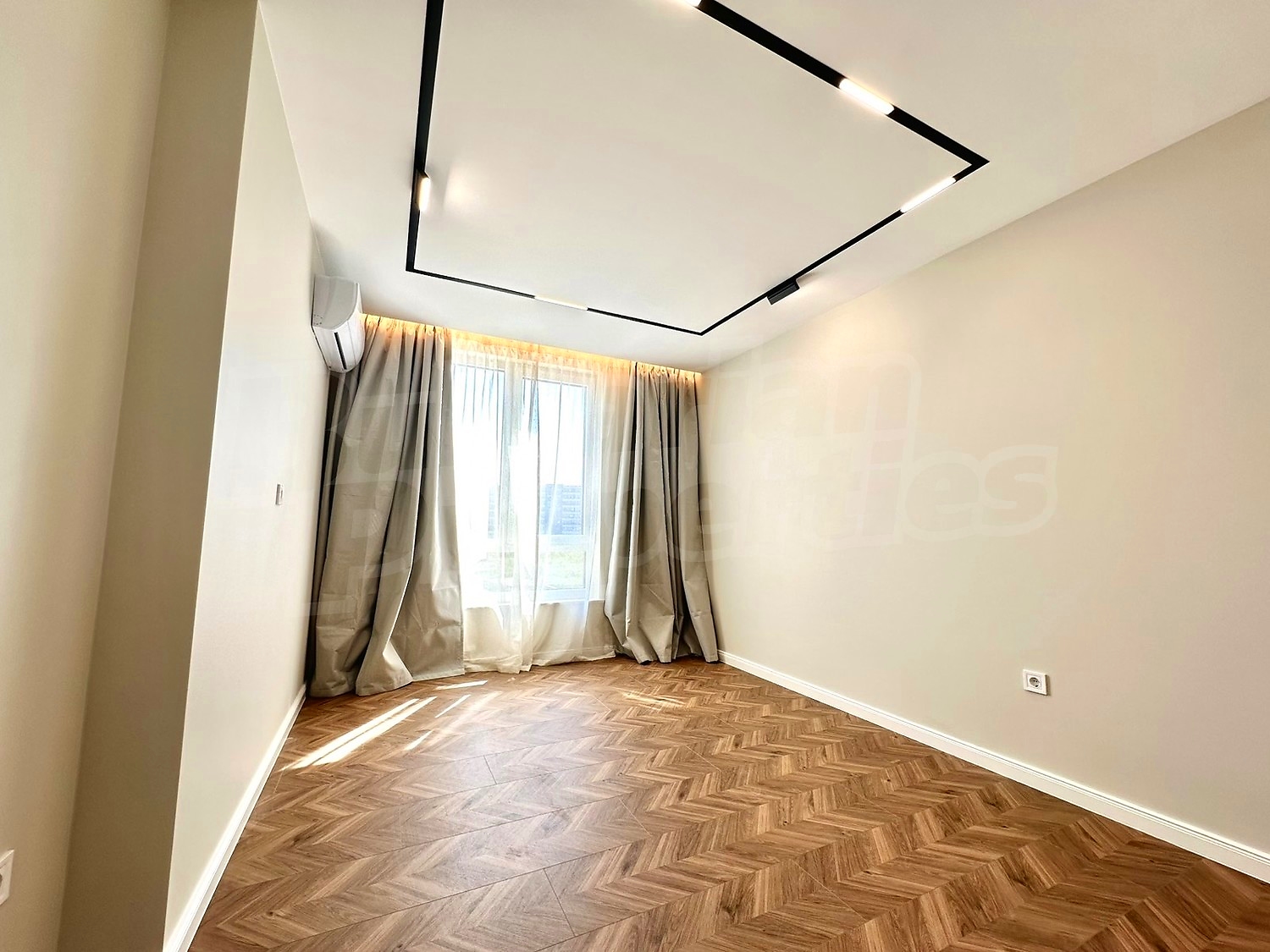 Gallery Picture 10