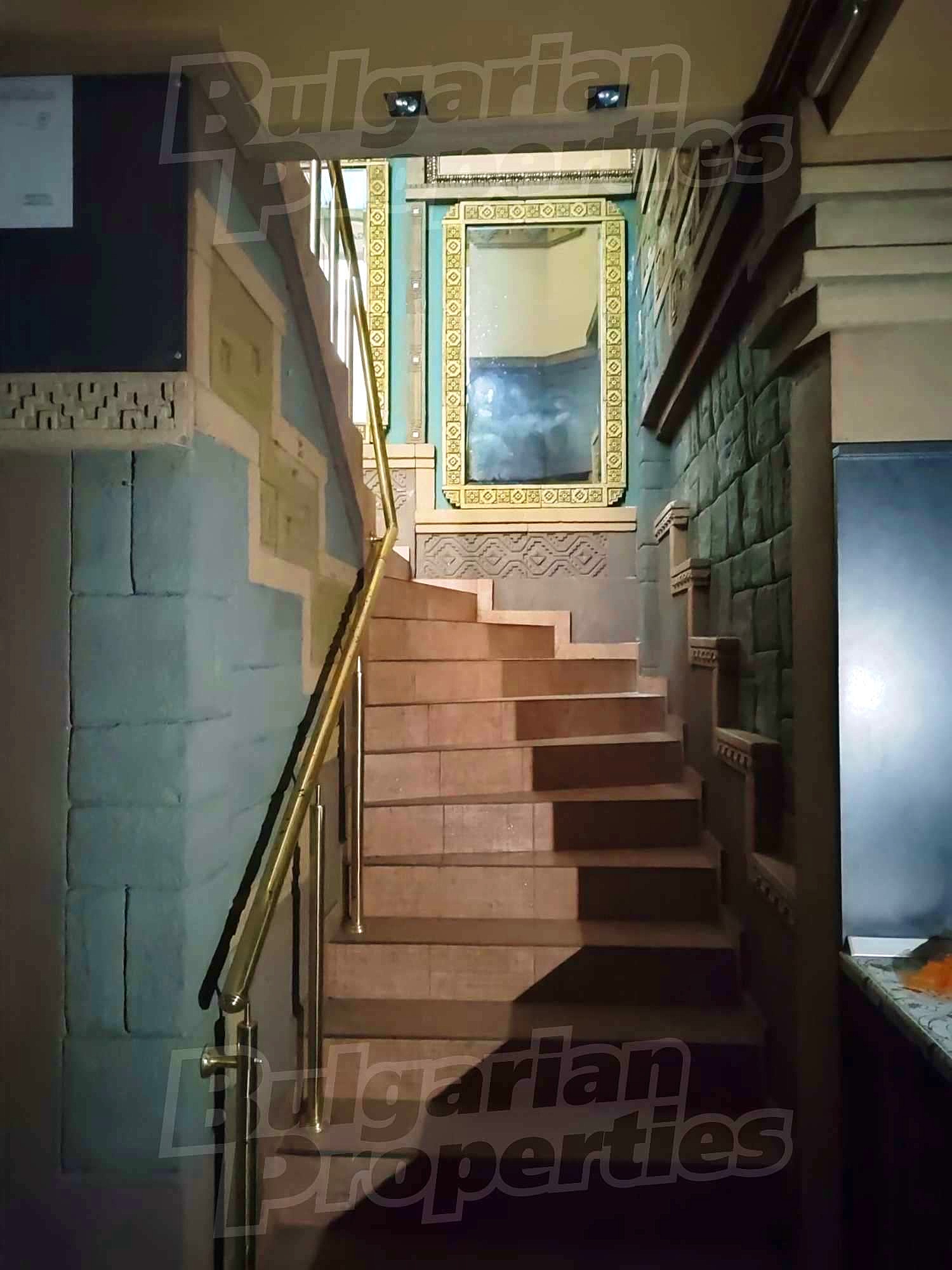 Gallery Picture 3