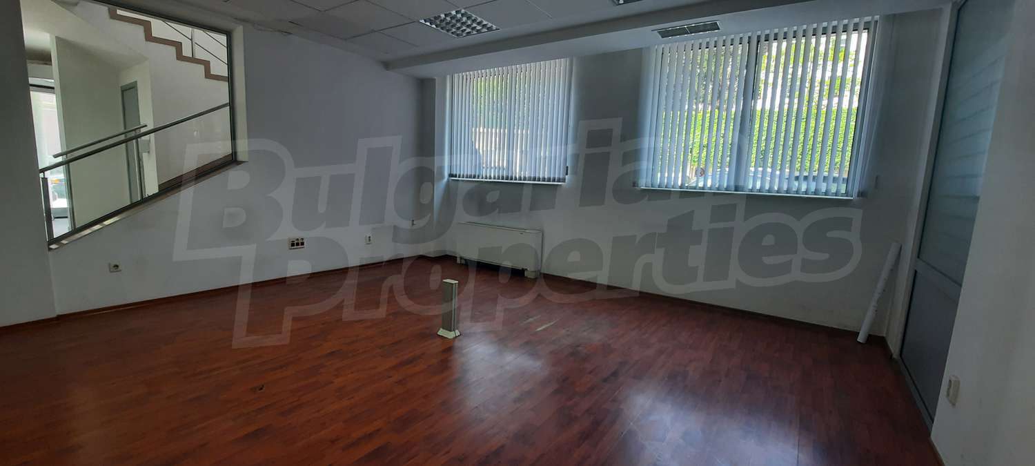 Gallery Picture 4