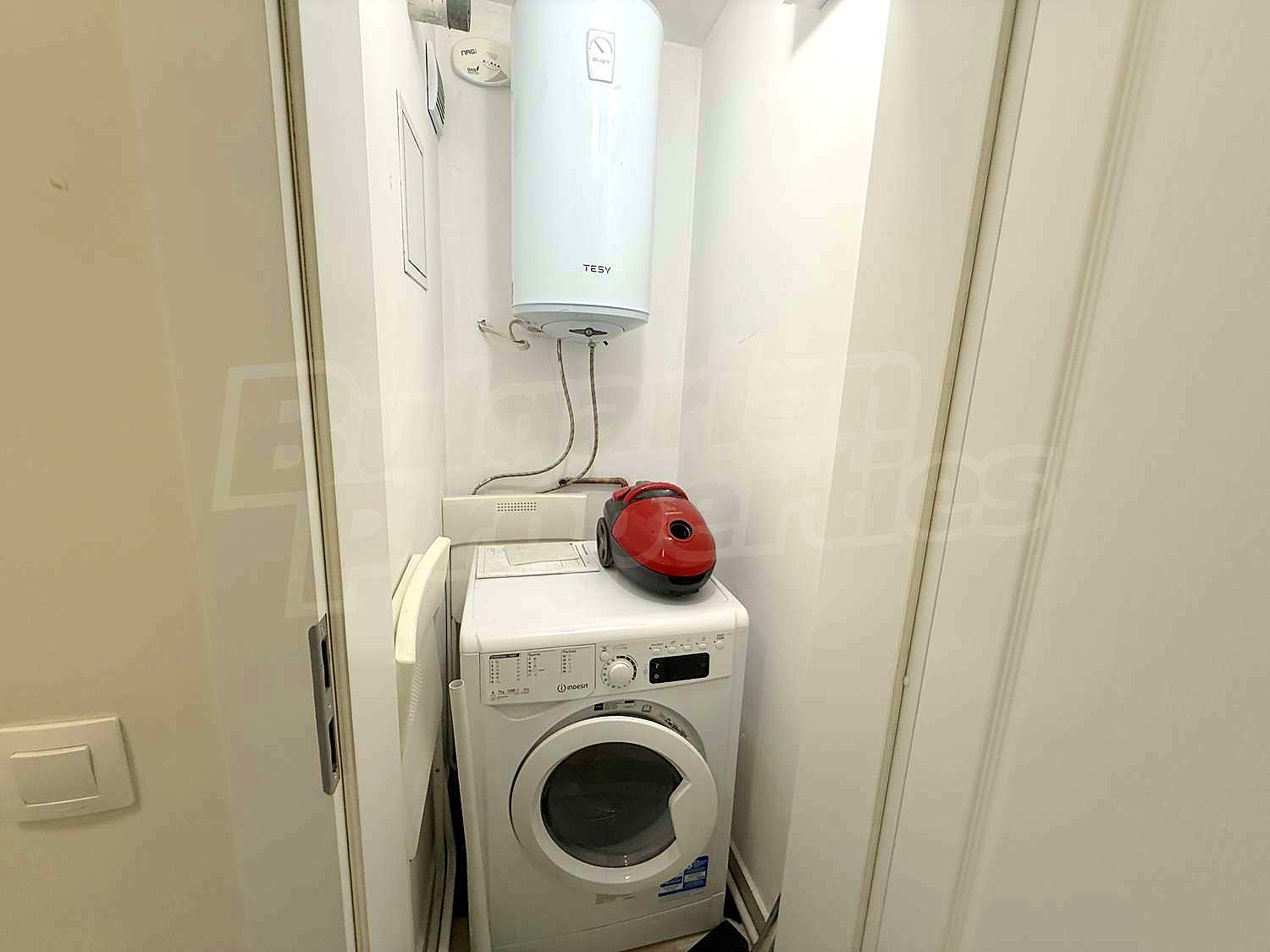 Gallery Picture 10