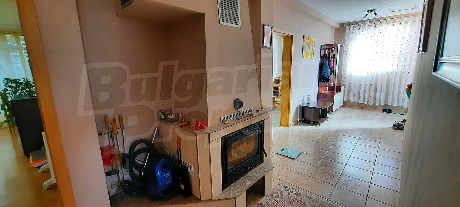 Gallery Picture 15