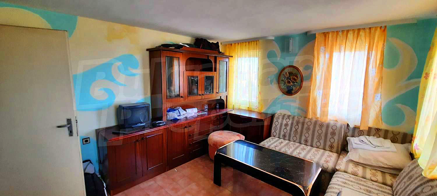 Gallery Picture 35