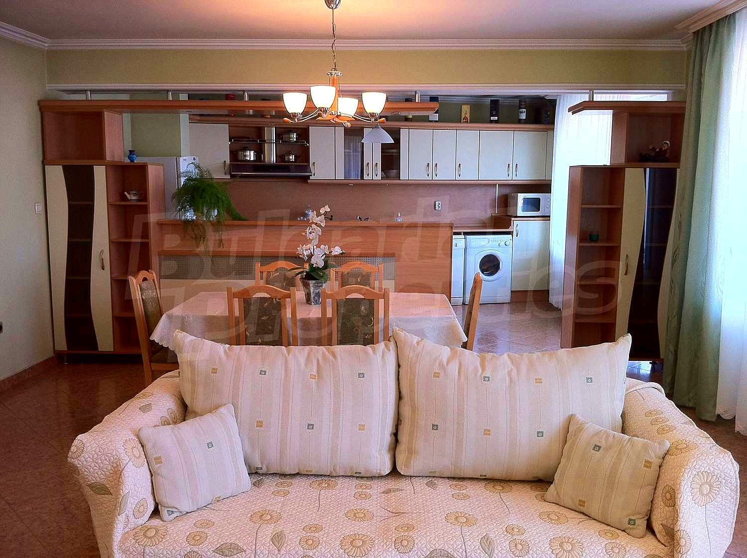 Gallery Picture 4