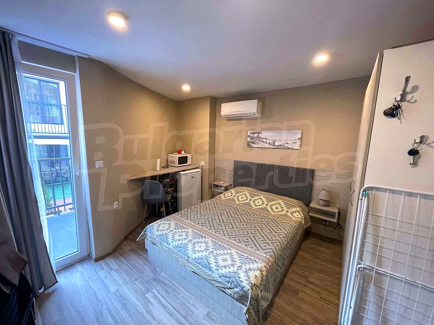 Gallery Picture 15