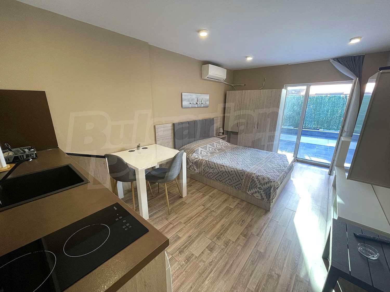 Gallery Picture 35