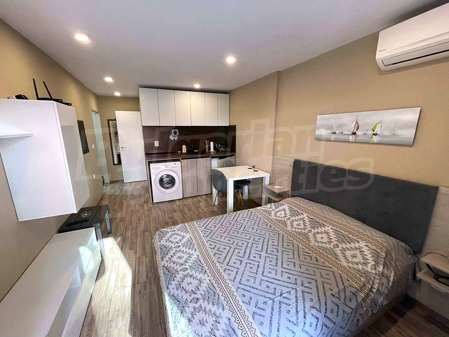 Gallery Picture 37