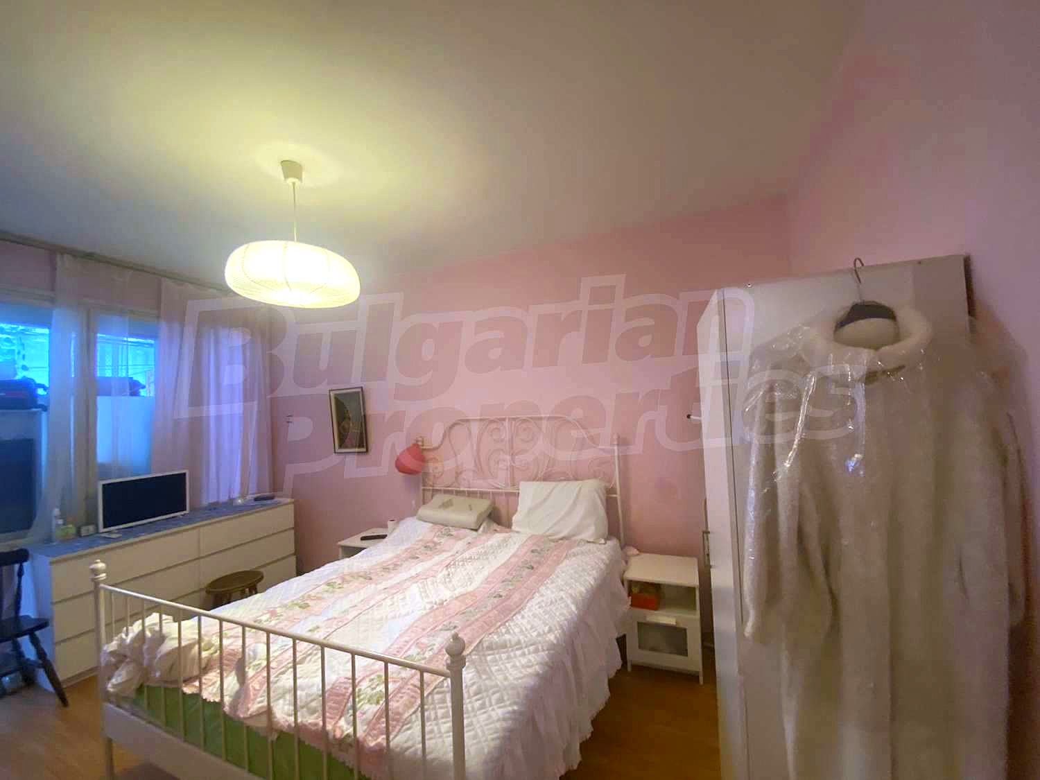 Gallery Picture 6