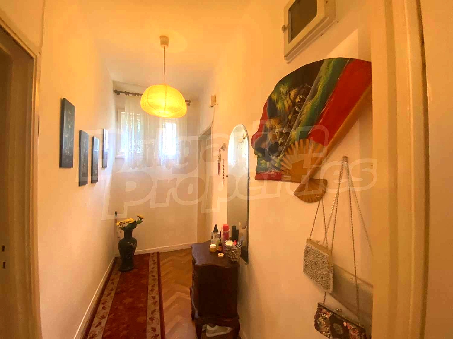Gallery Picture 12