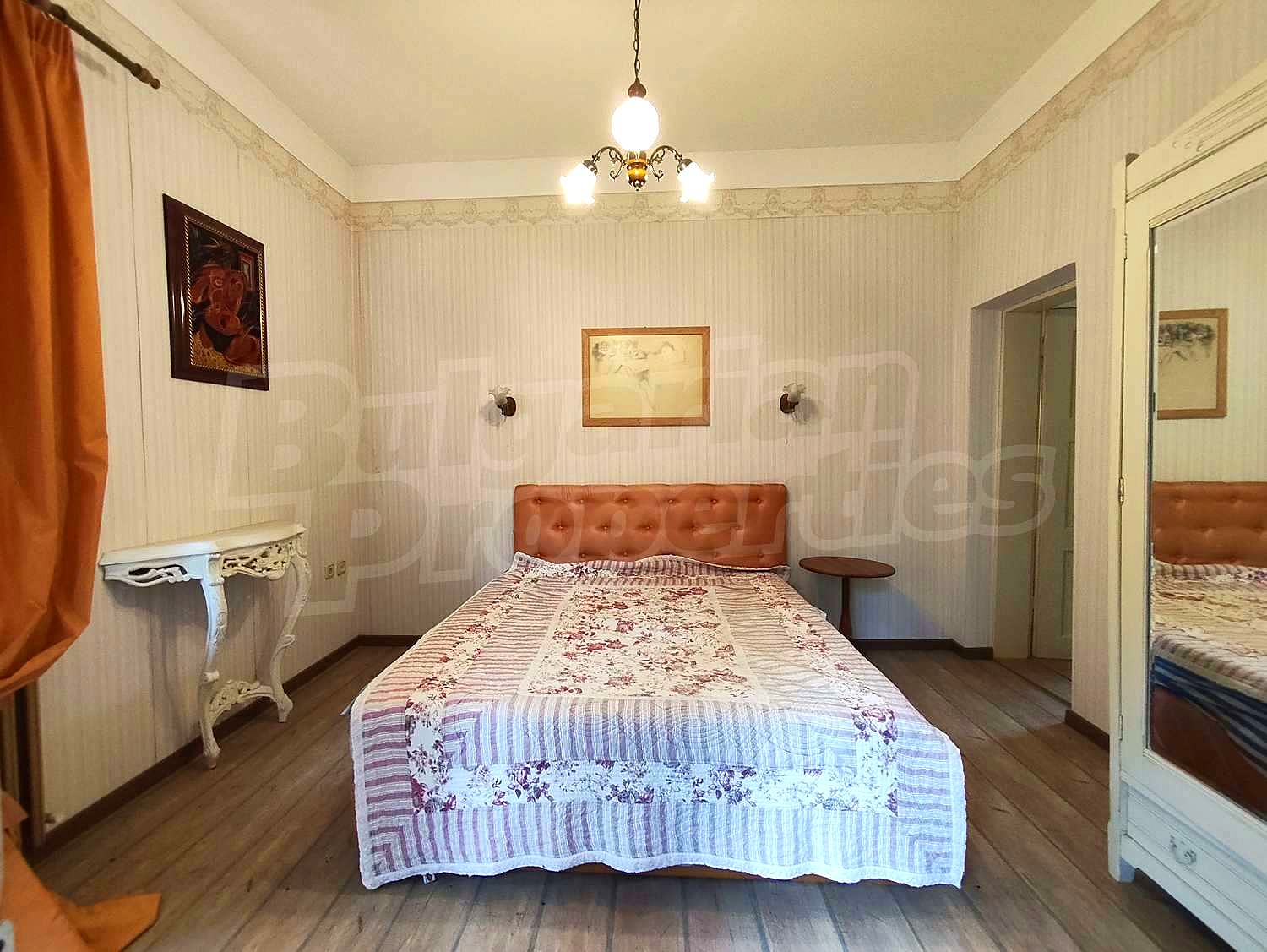 Gallery Picture 4