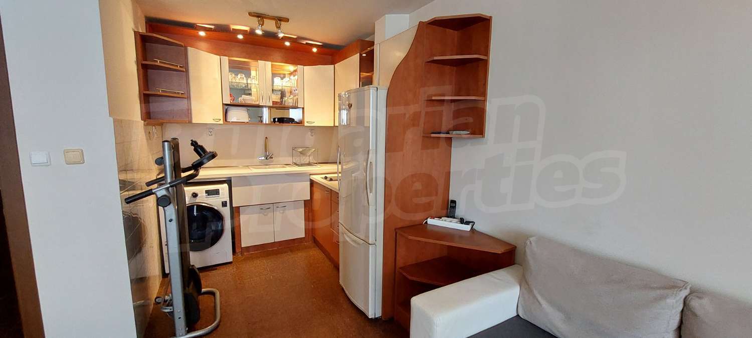 Gallery Picture 3