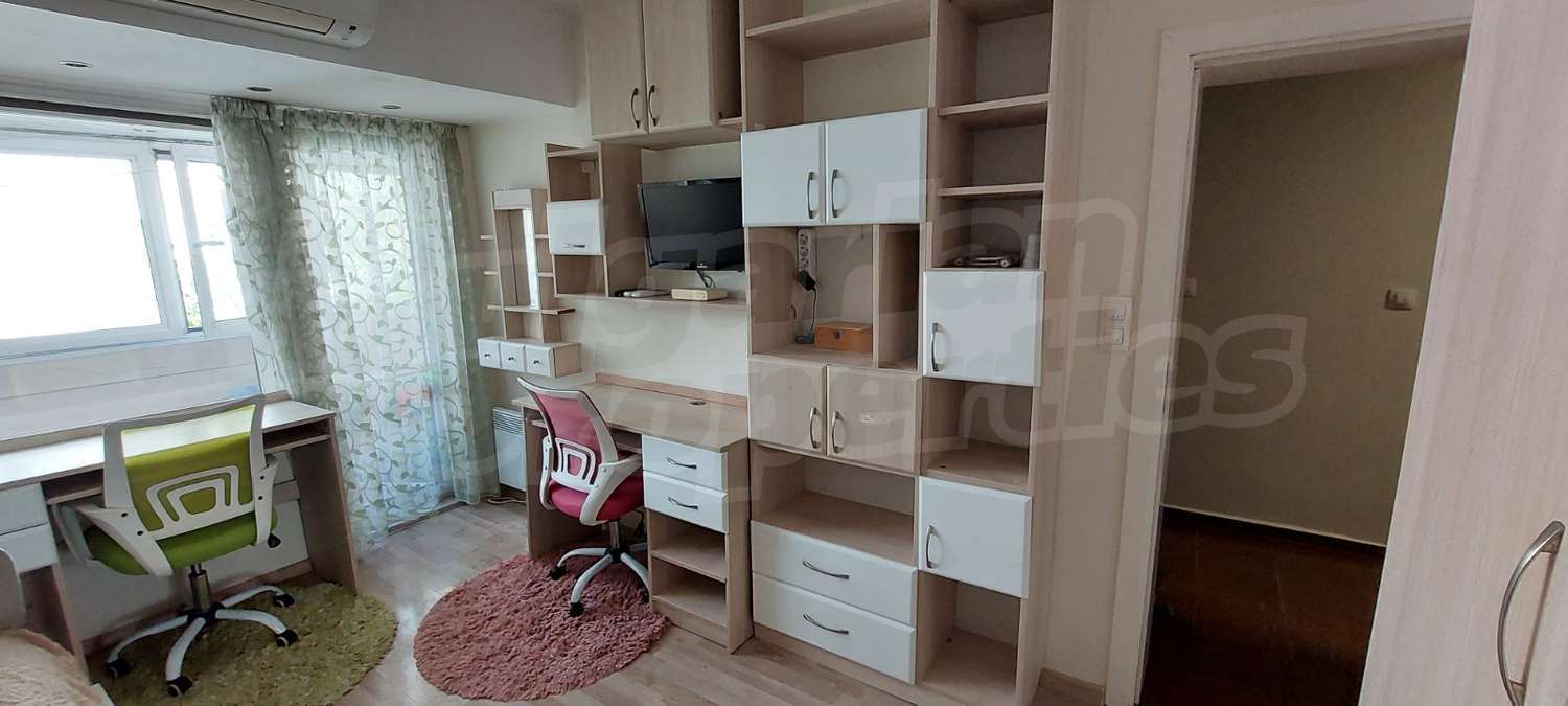 Gallery Picture 4