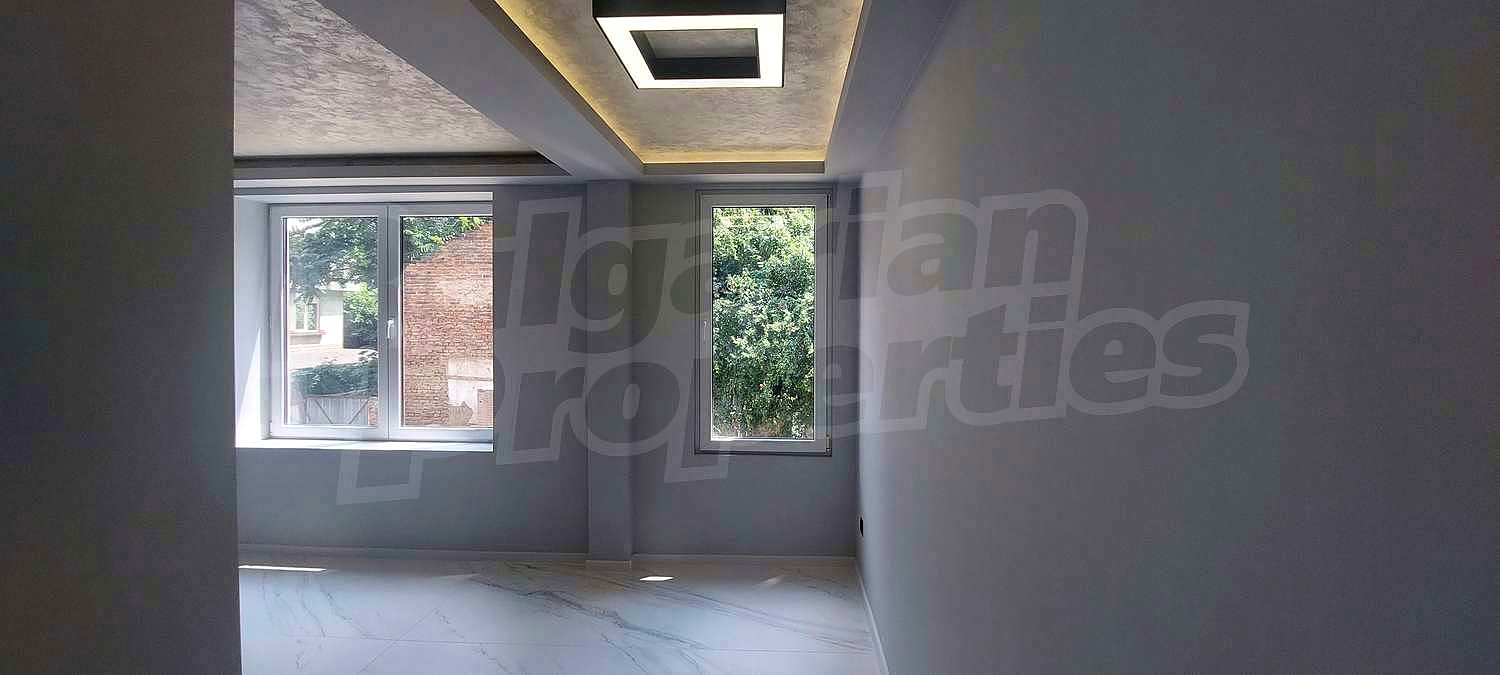 Gallery Picture 2