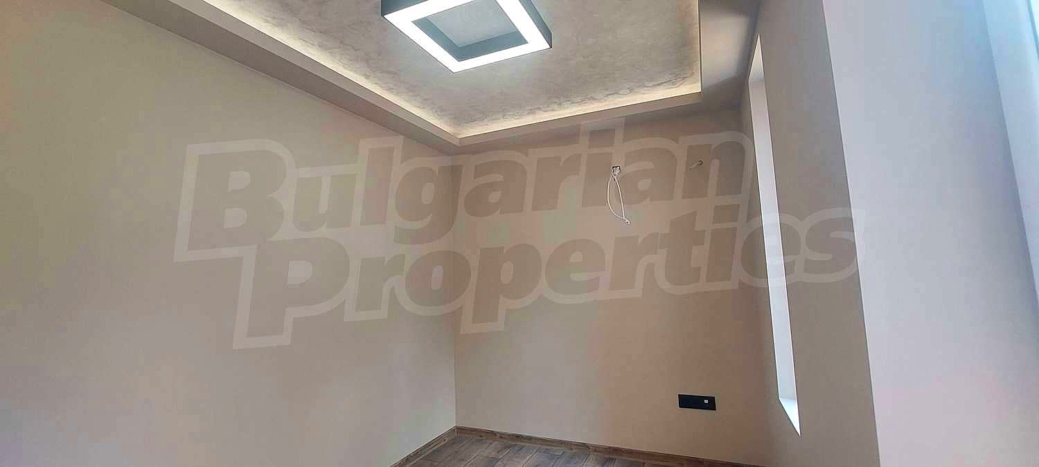 Gallery Picture 4