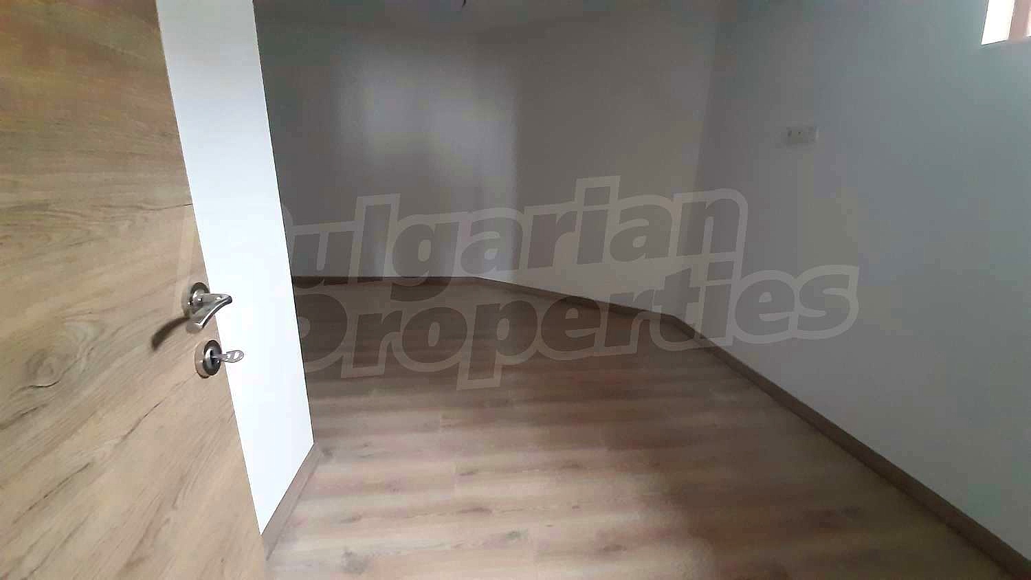 Gallery Picture 4