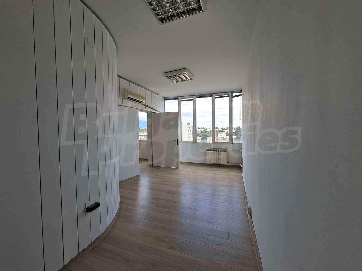 Gallery Picture 4