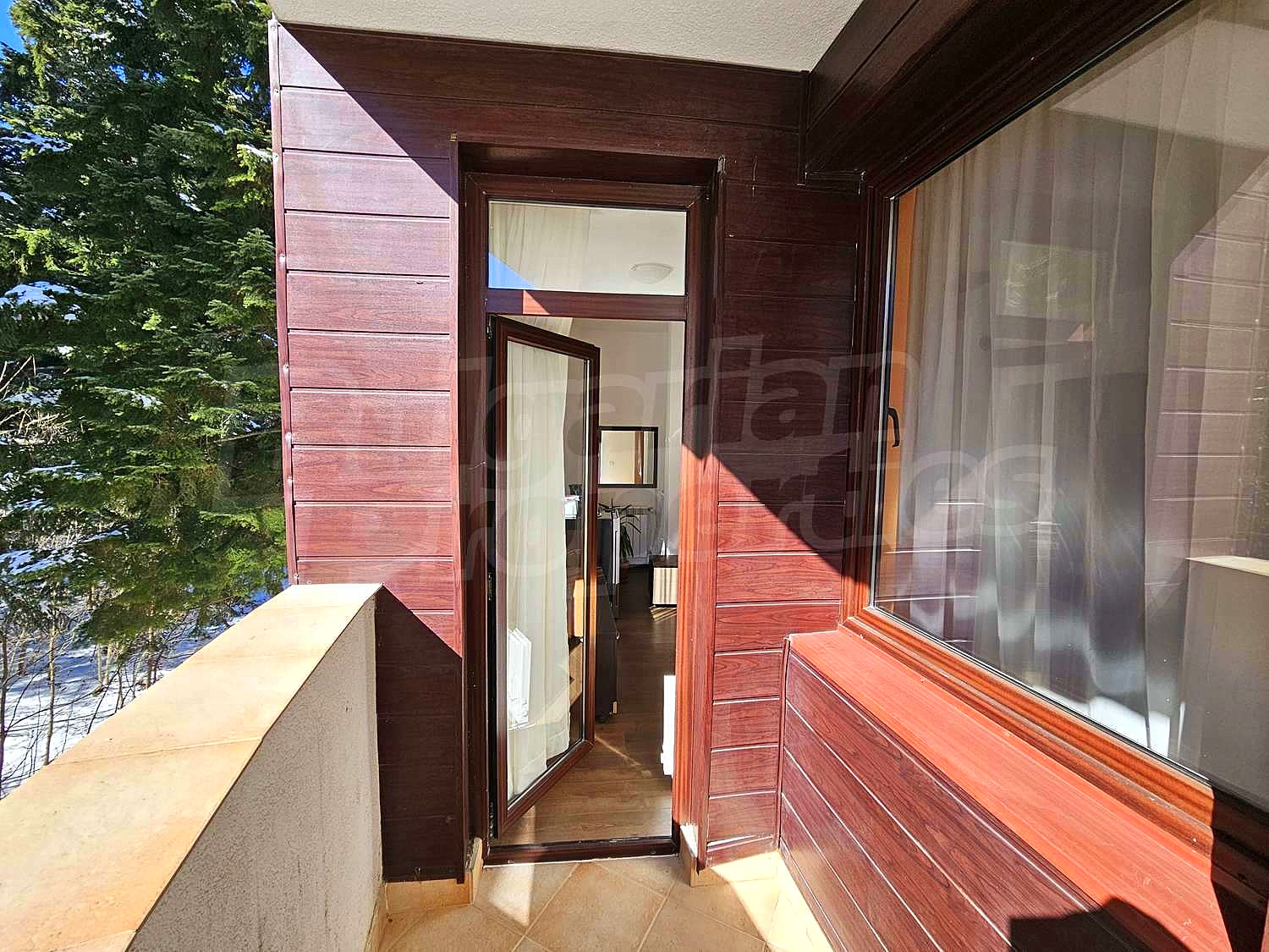 Gallery Picture 4