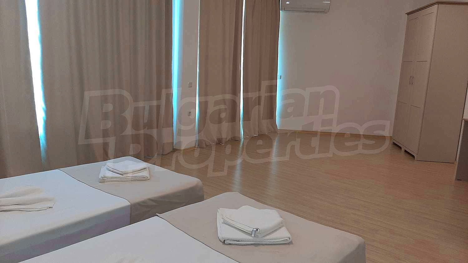 Gallery Picture 18