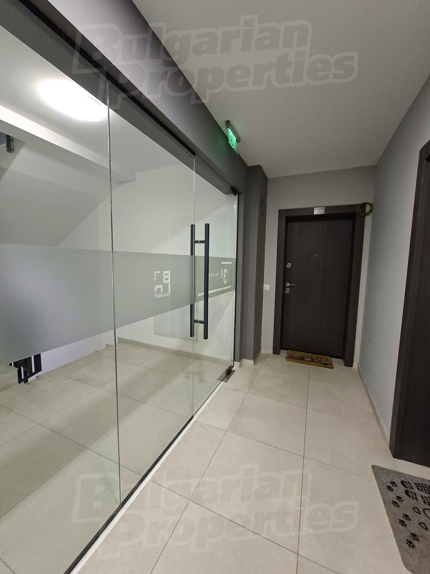 Gallery Picture 29