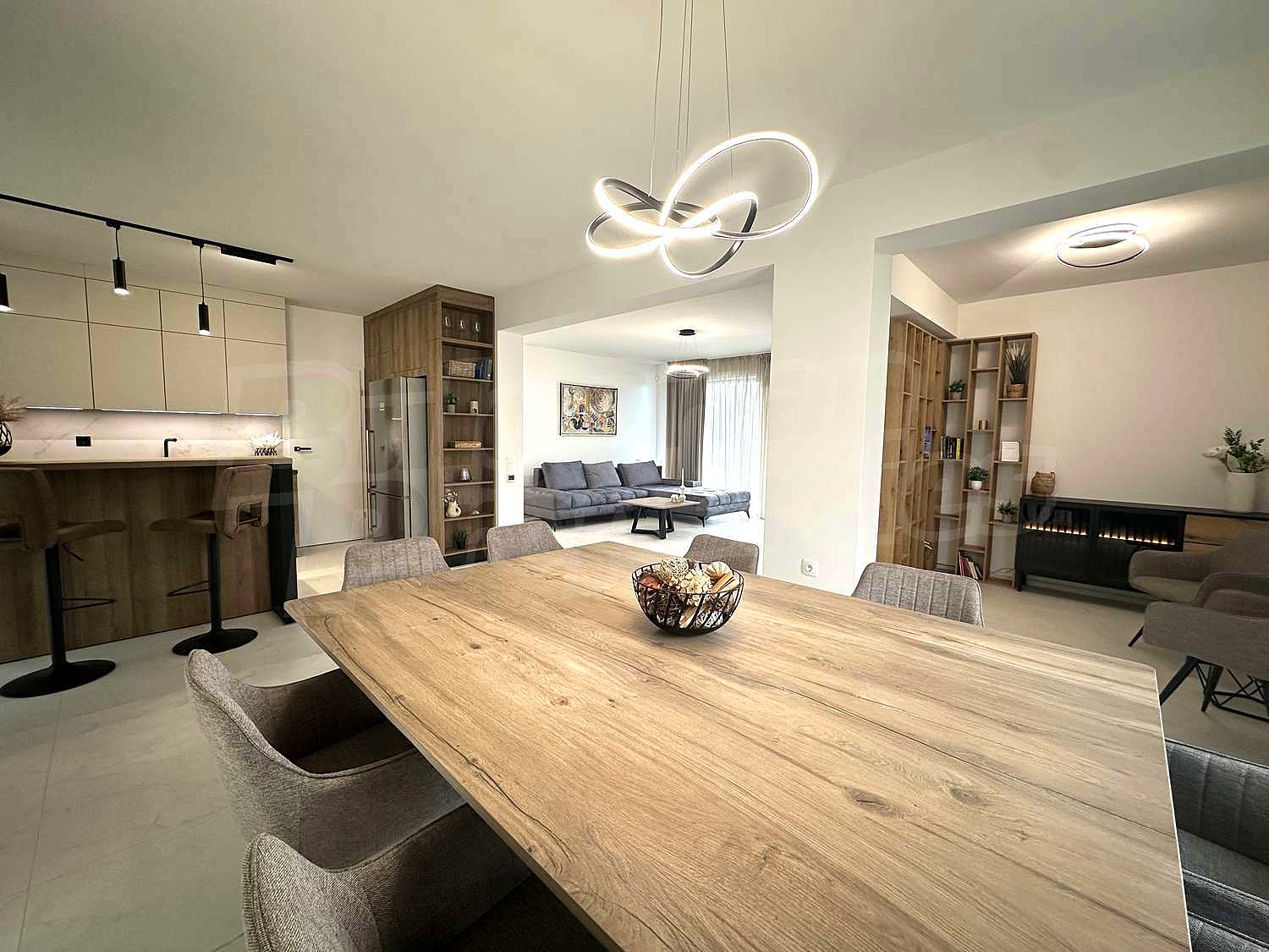 Gallery Picture 3