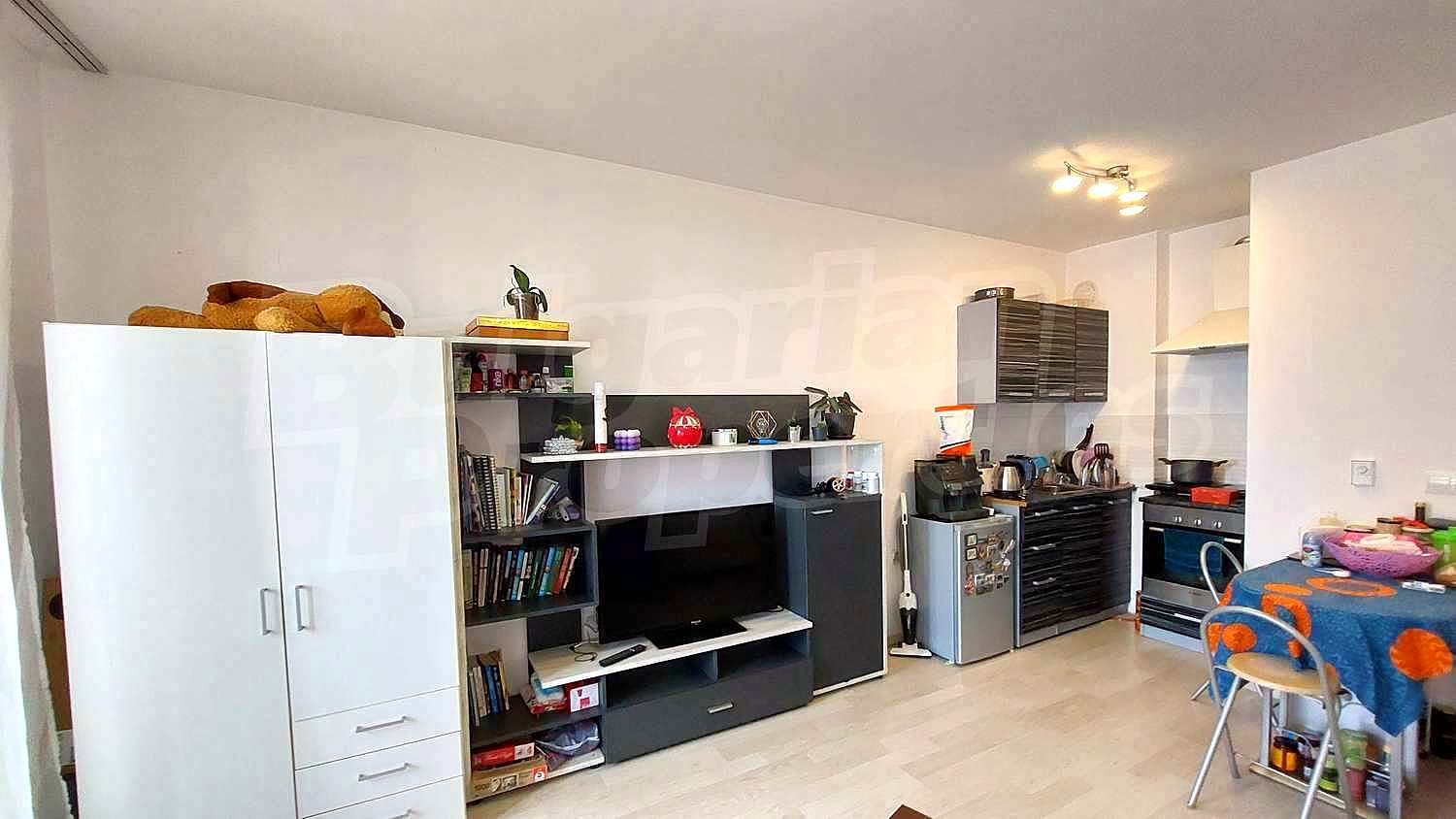Gallery Picture 2