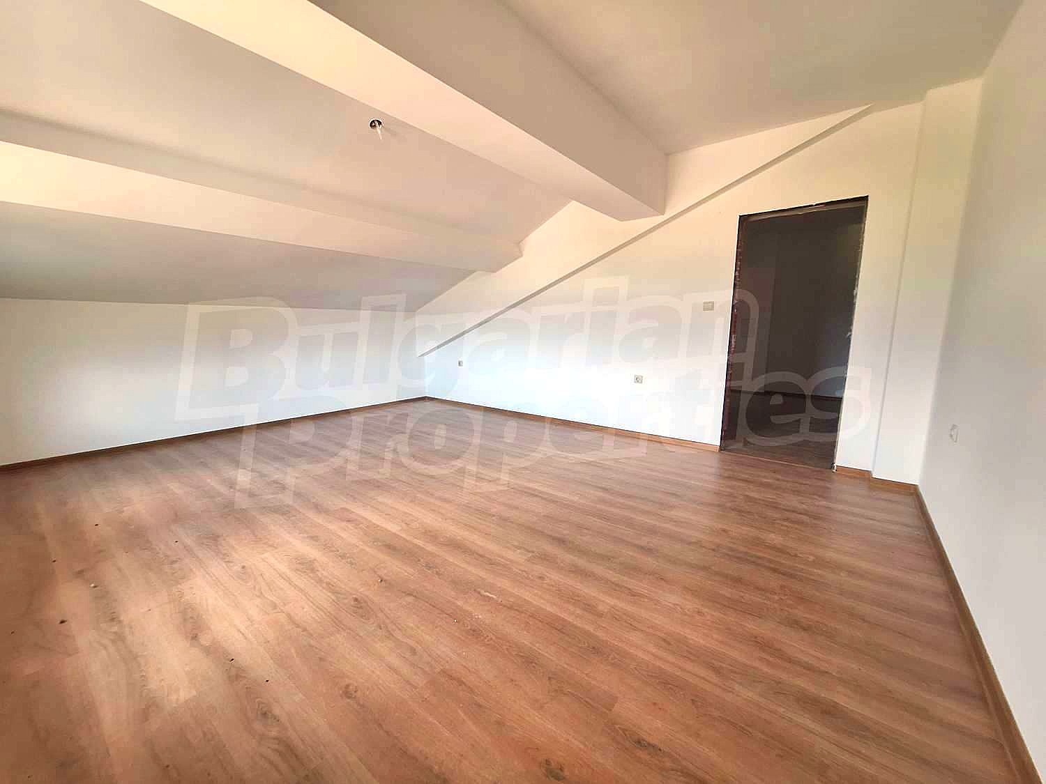 Gallery Picture 2