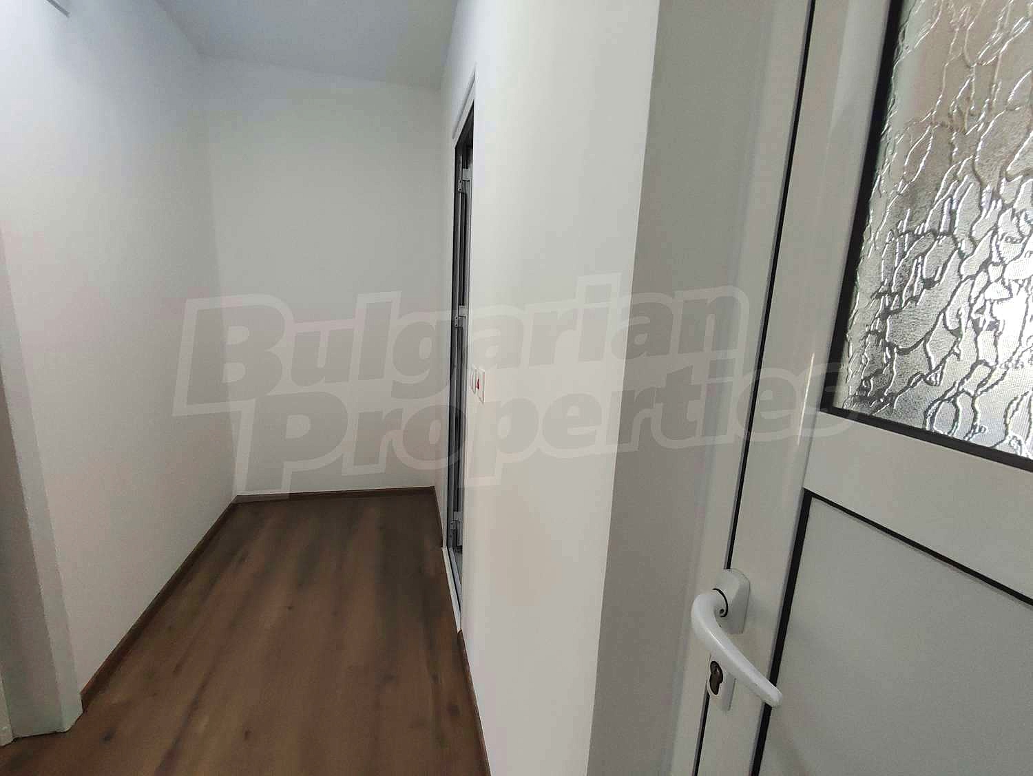 Gallery Picture 12
