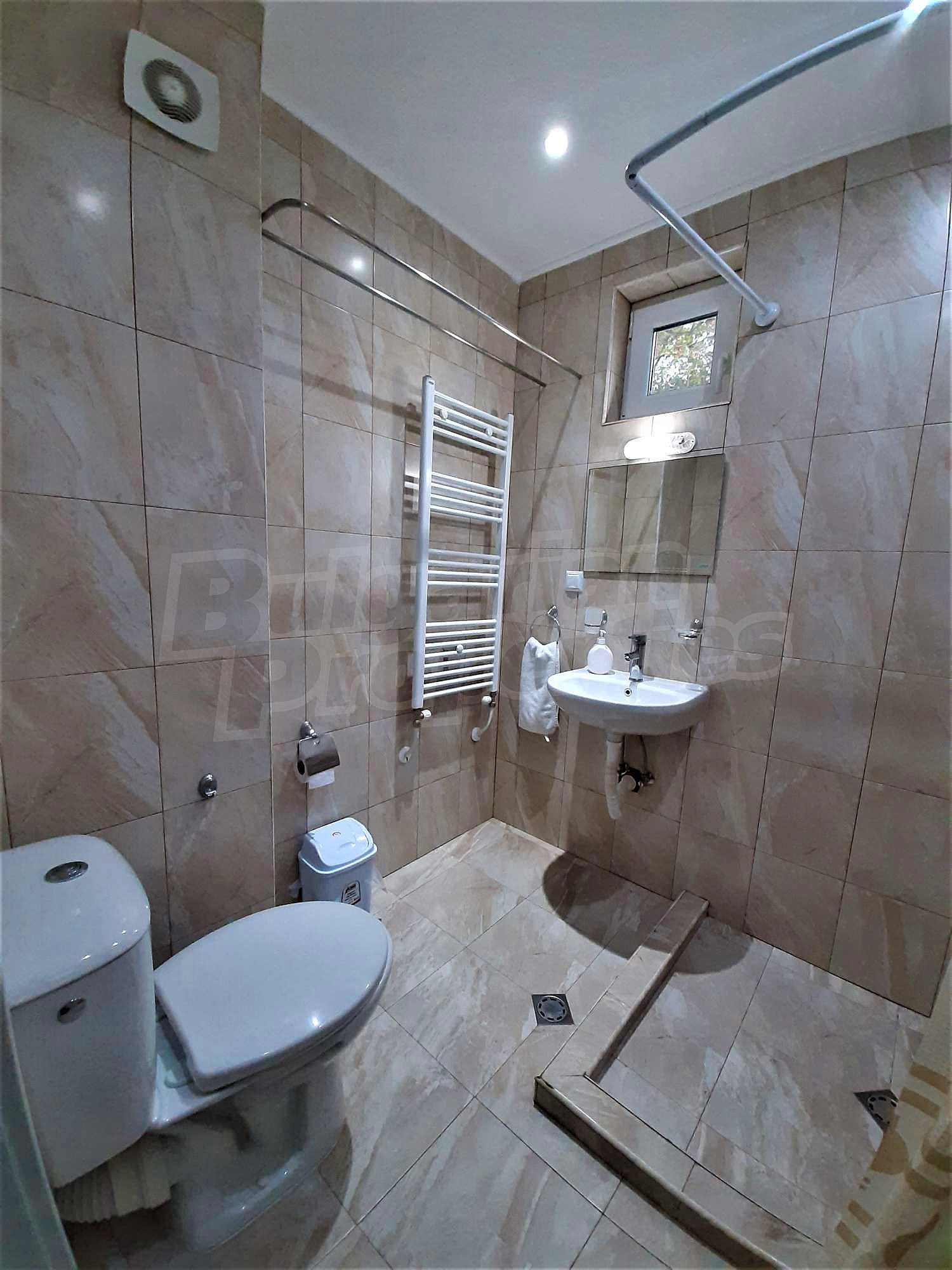 Gallery Picture 24