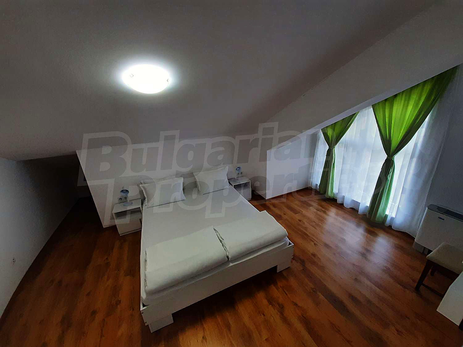 Gallery Picture 29
