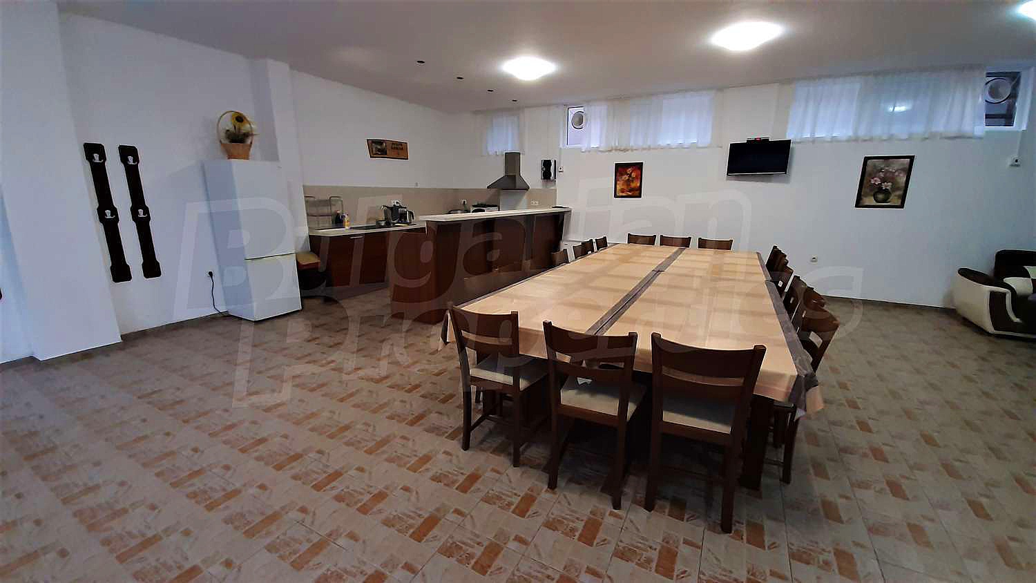Gallery Picture 36