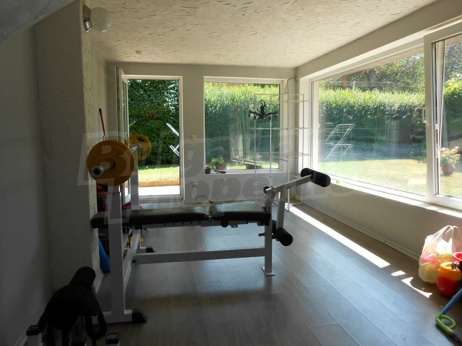 Gallery Picture 24