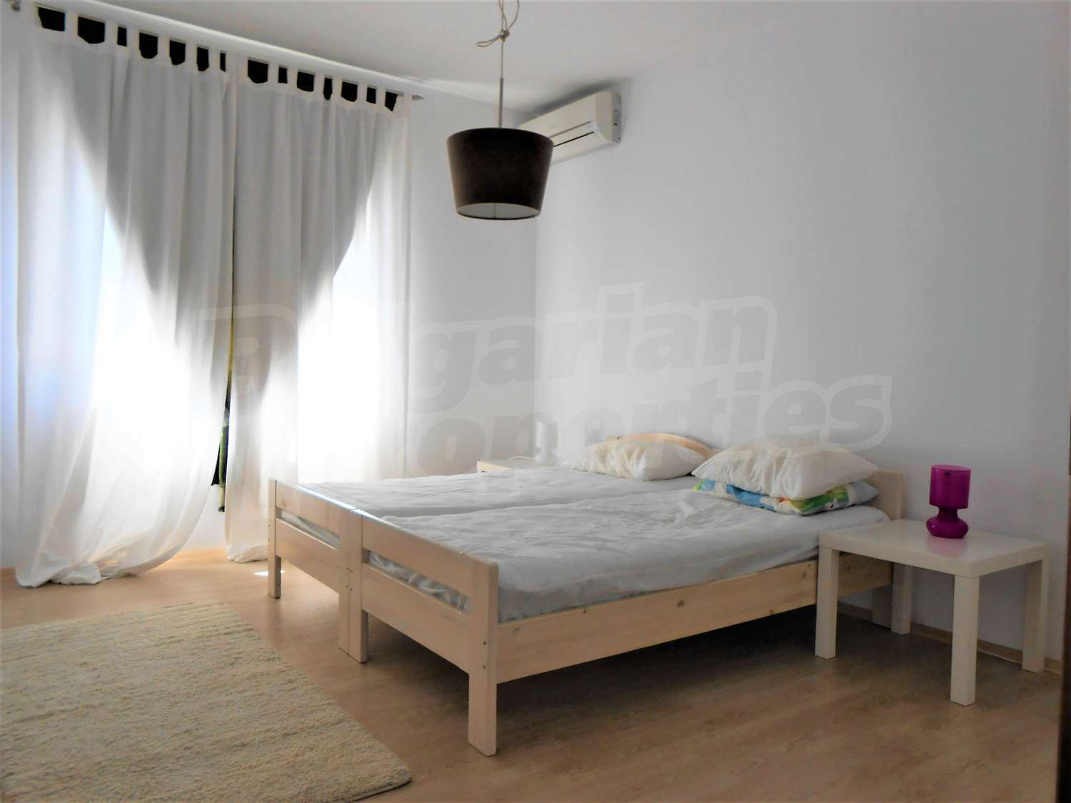 Gallery Picture 9