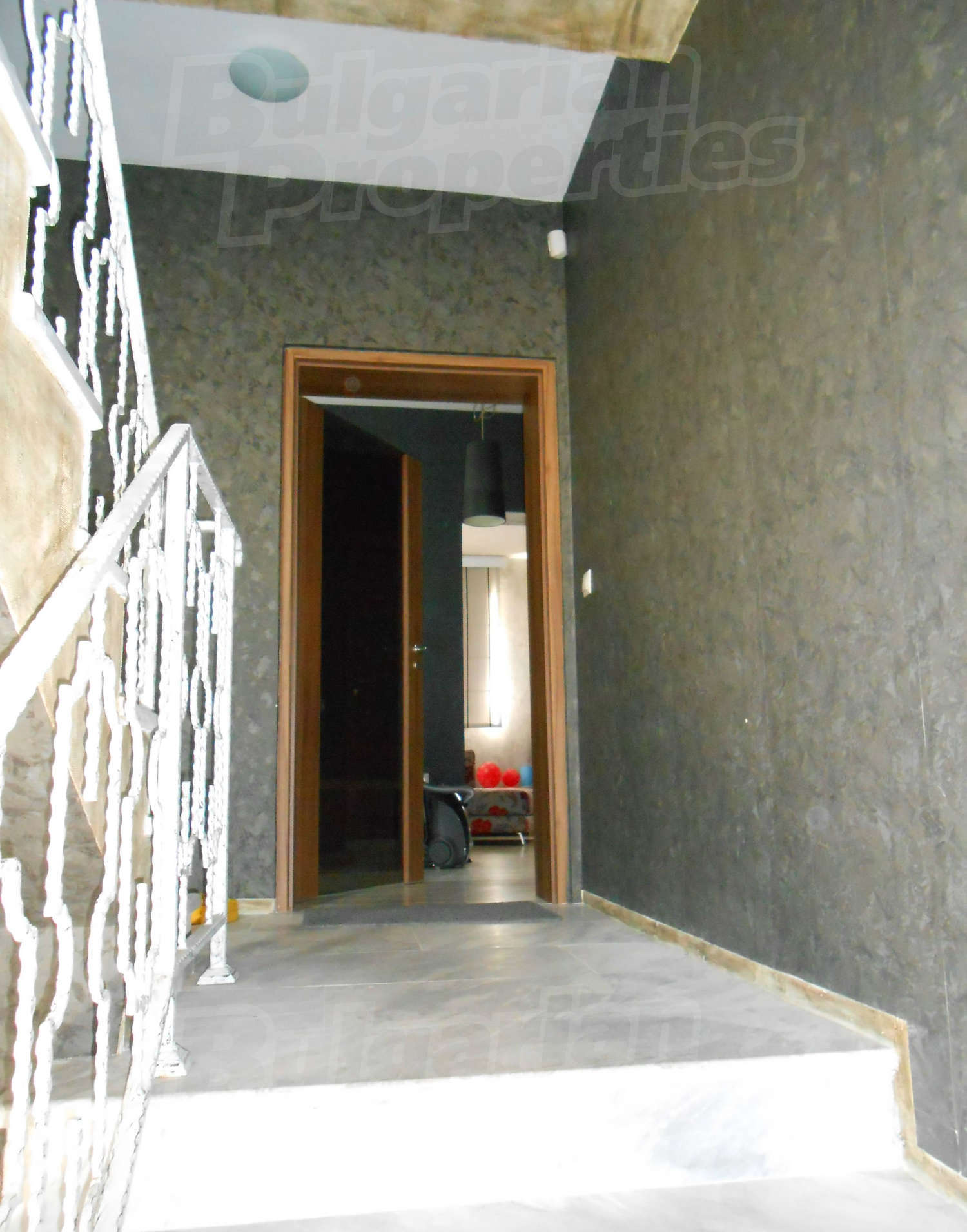 Gallery Picture 12