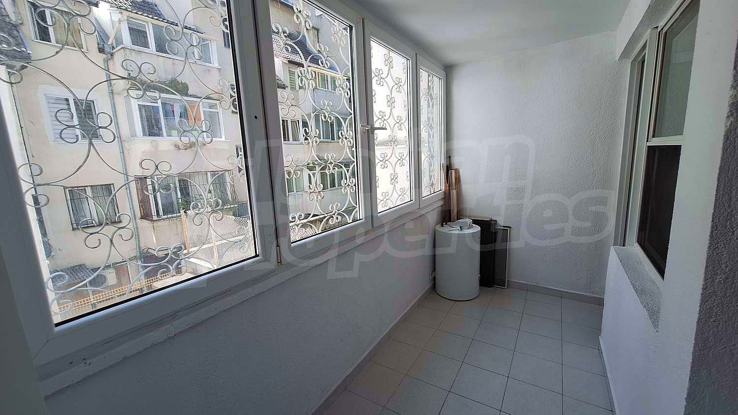 Gallery Picture 10