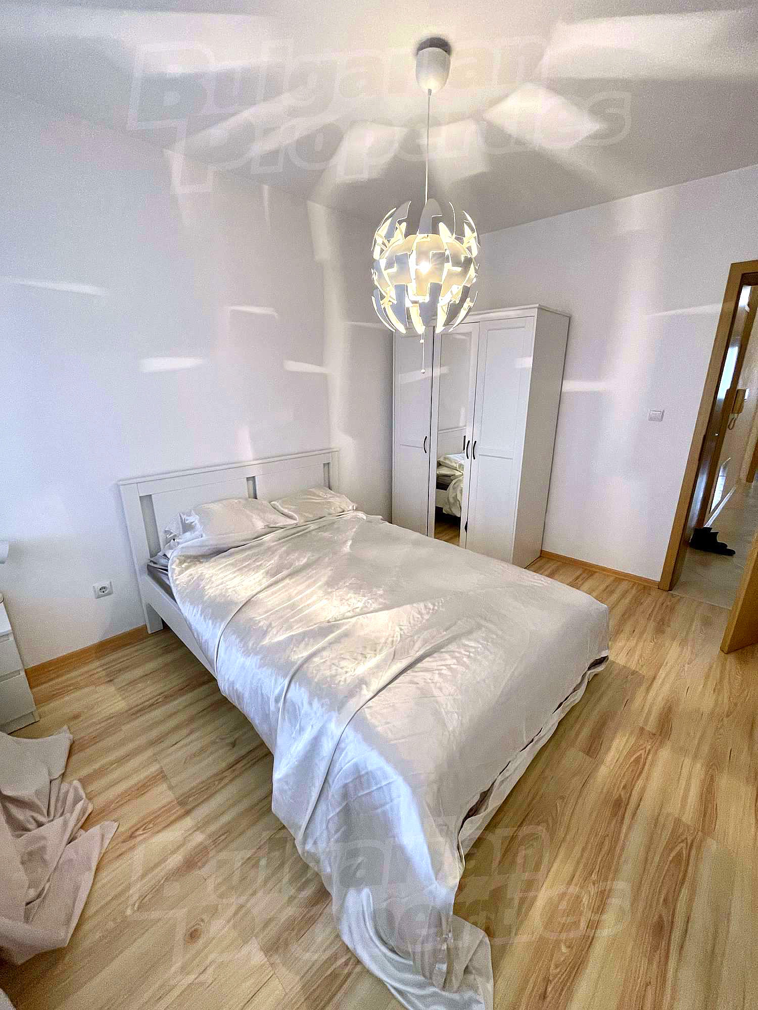 Gallery Picture 29