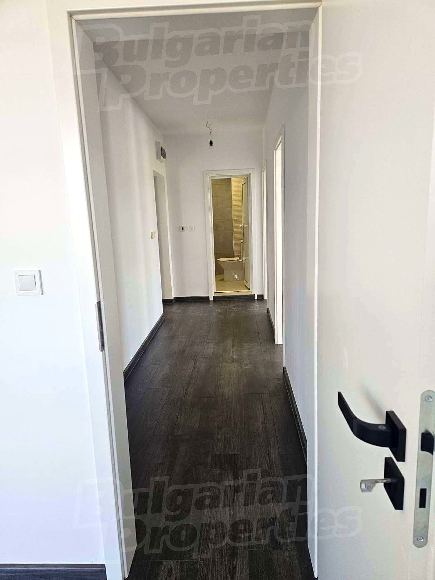 Gallery Picture 3