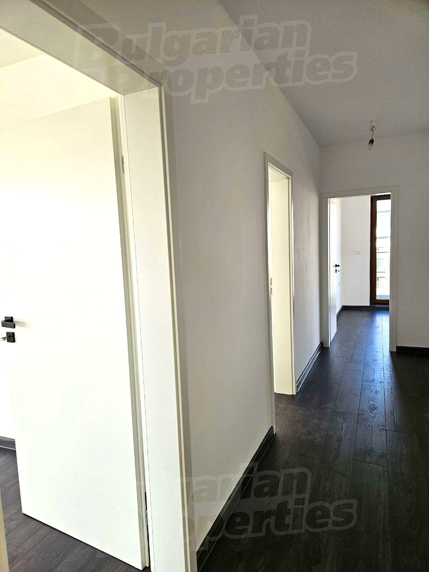 Gallery Picture 4