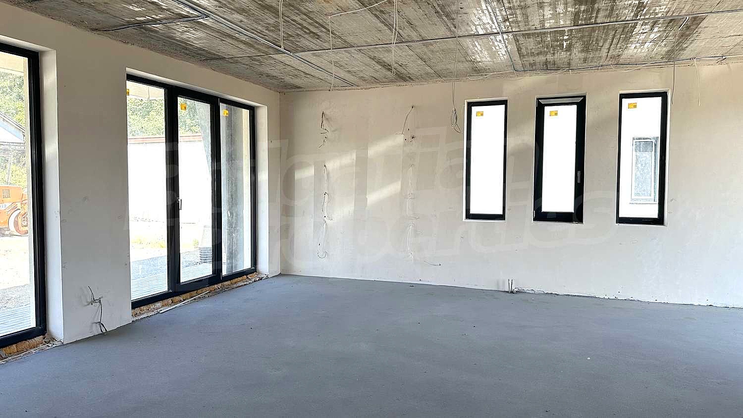 Gallery Picture 5