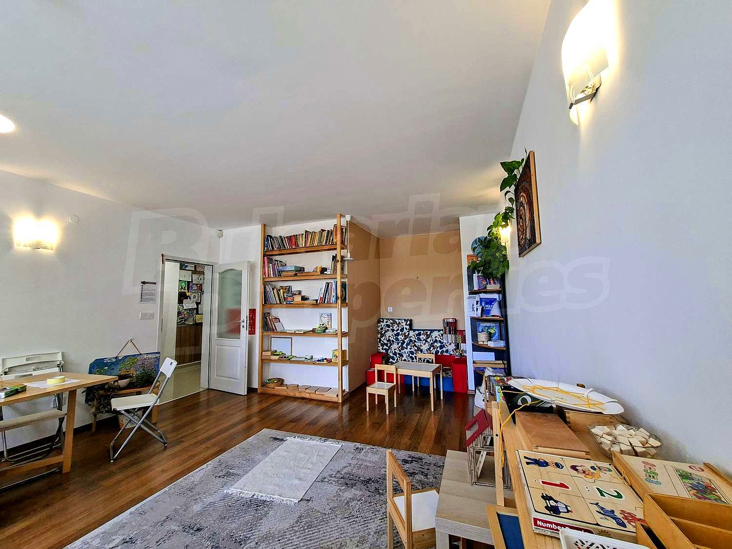 Gallery Picture 4