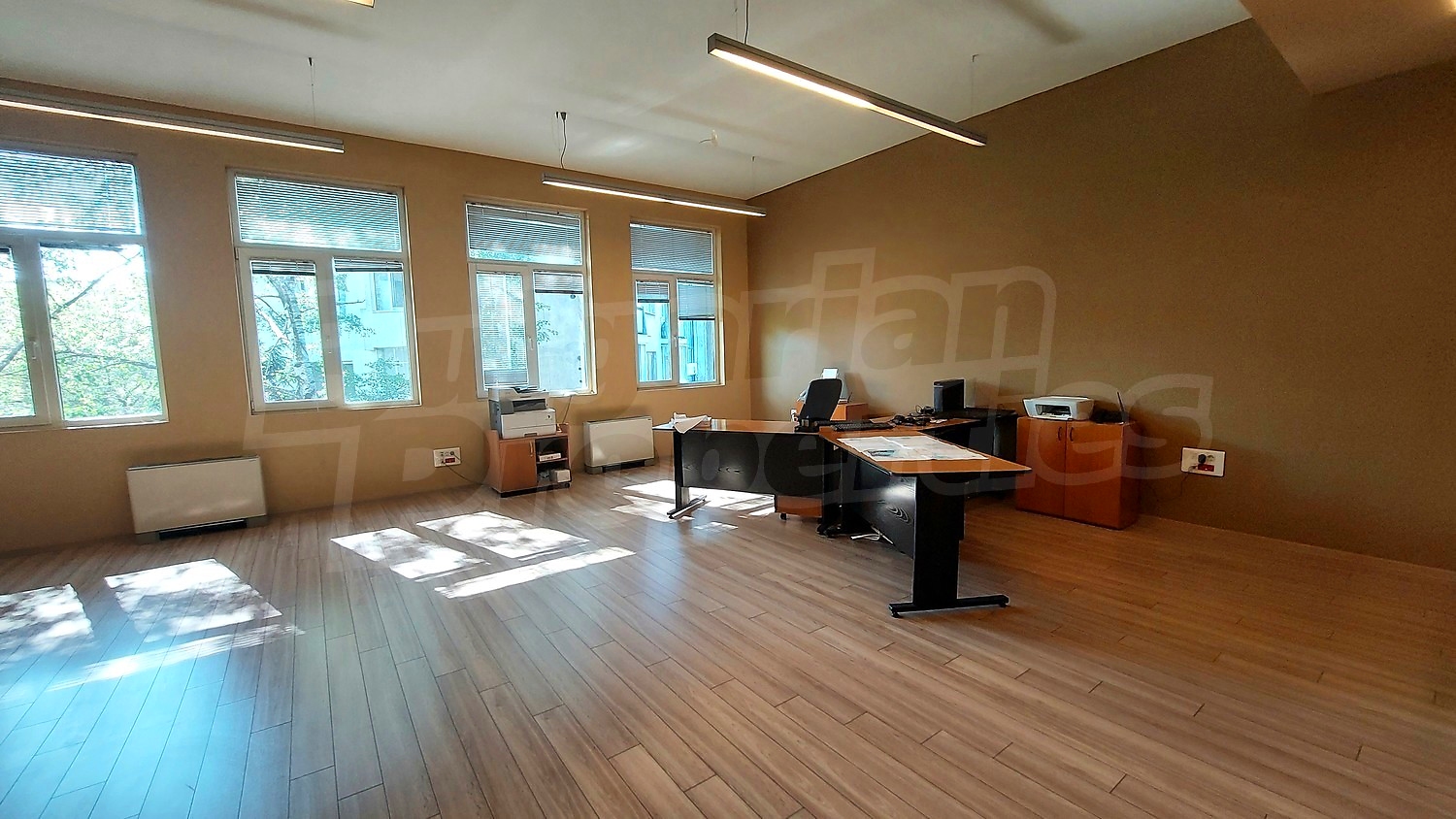 Gallery Picture 6