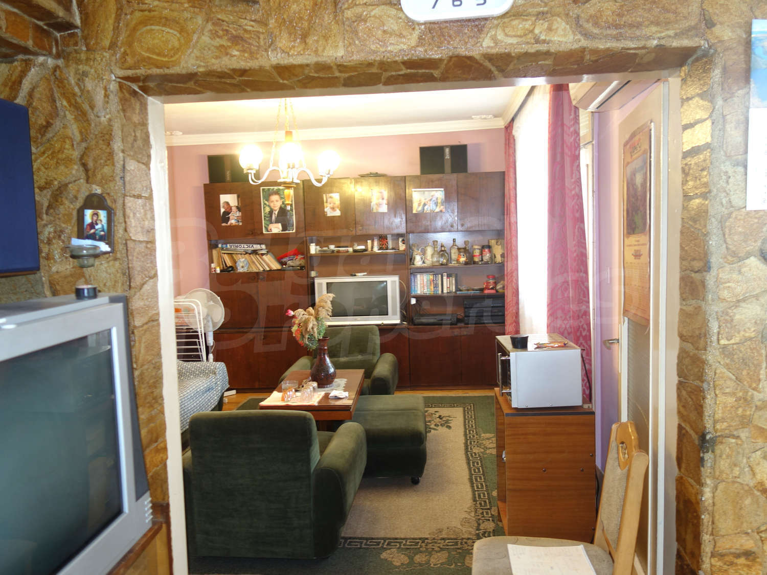 Gallery Picture 9