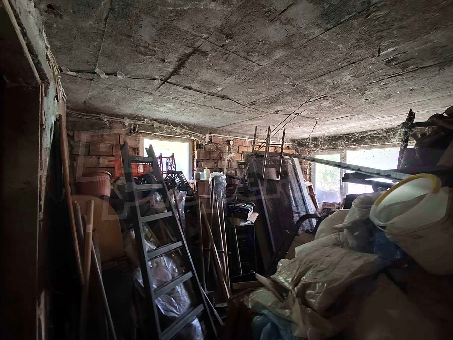 Gallery Picture 13