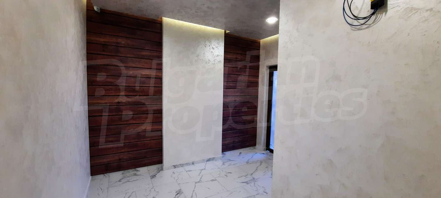 Gallery Picture 4