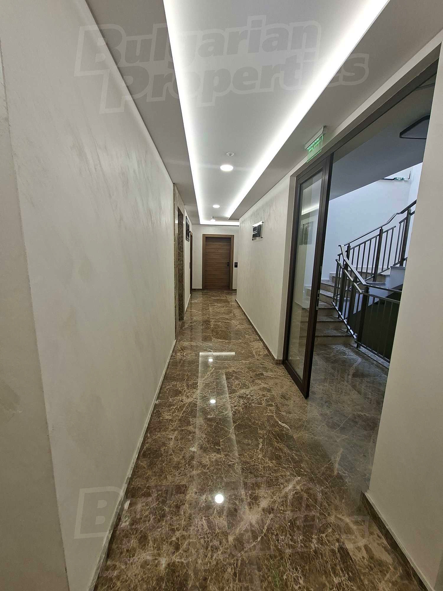 Gallery Picture 7