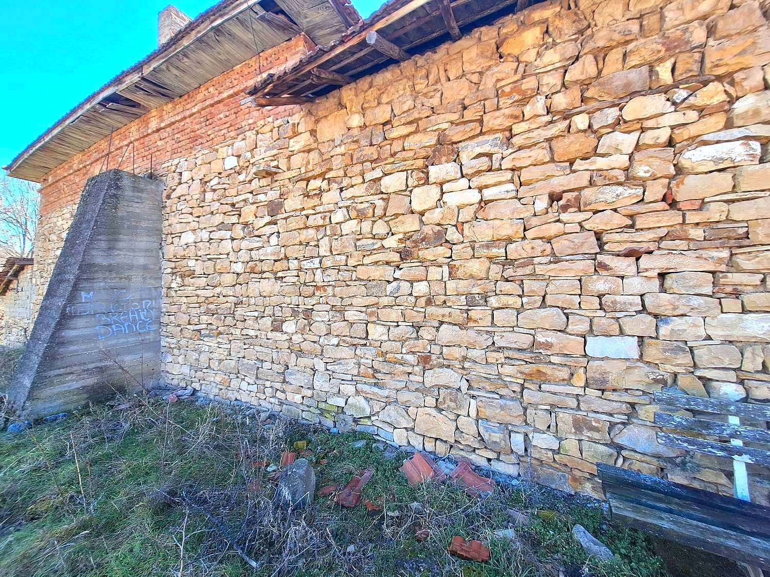 Gallery Picture 16